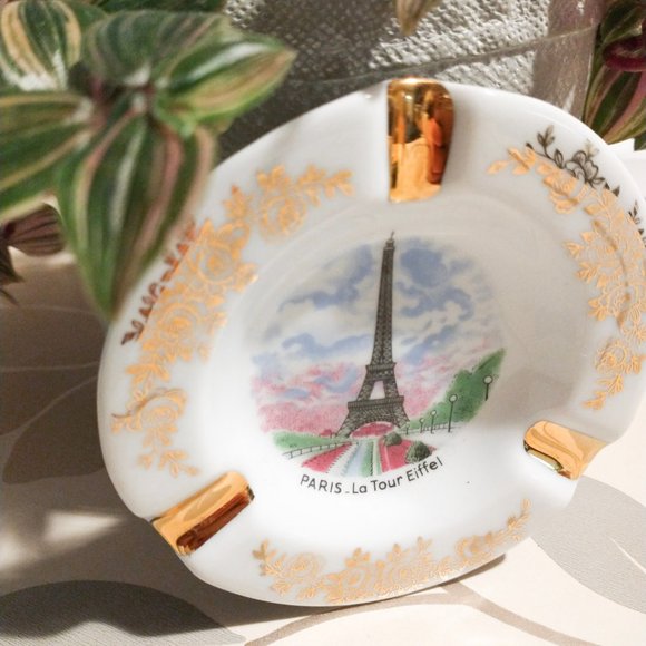 Pre-loved Vintage Limoges 4" gold trim ashtray Eiffel Tower - Picture 4 of 6